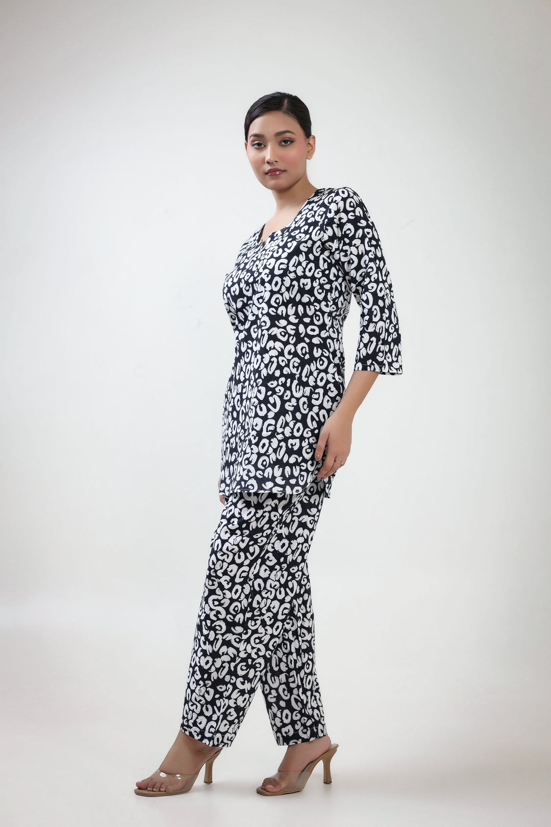 Black dot printed coordset