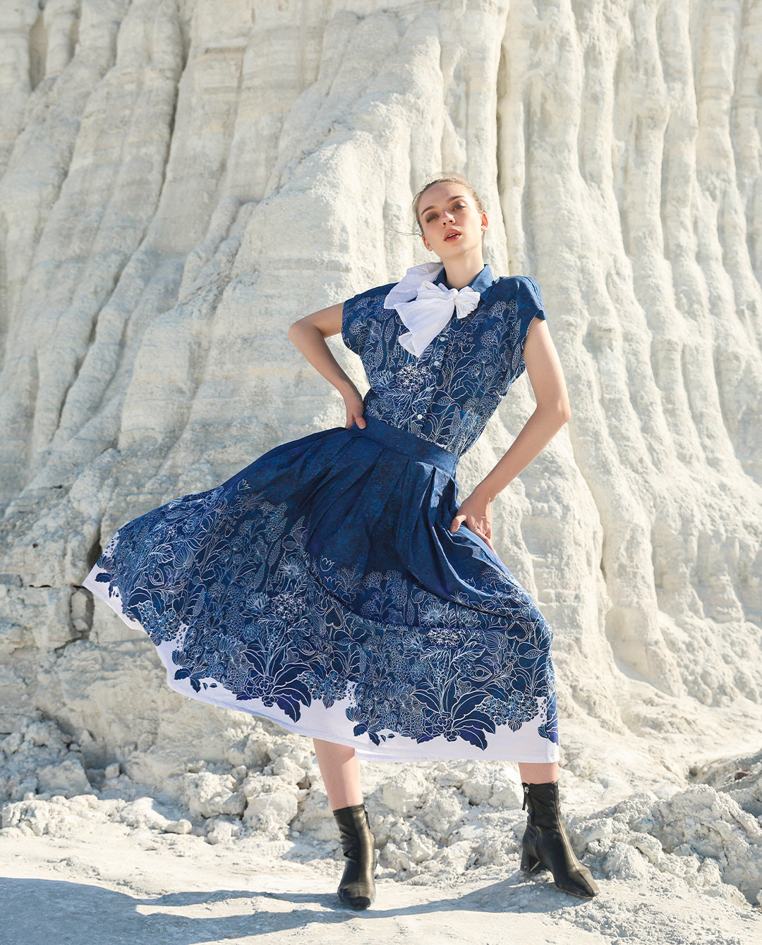 Navy blue pletted skirt dress